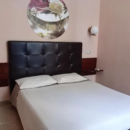 Piazza Verdi Liberty House Apartmán