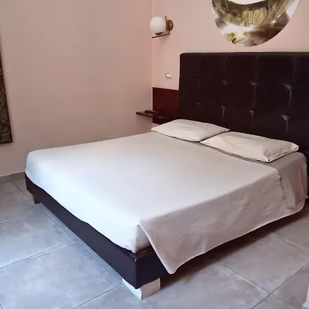 Piazza Verdi Liberty House Apartmán