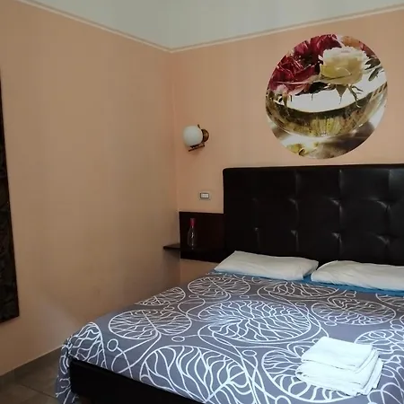 Piazza Verdi Liberty House Apartman *