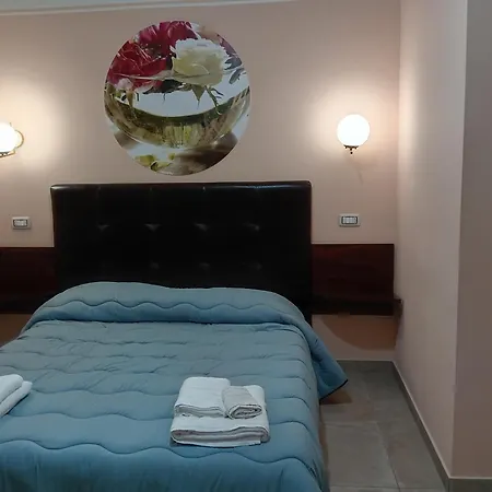 Piazza Verdi Liberty House Apartamento Lecce