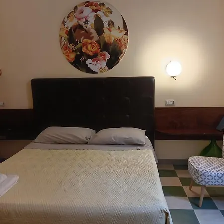 Piazza Verdi Liberty House Apartmán *