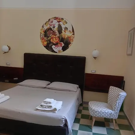 Piazza Verdi Liberty House Apartmán