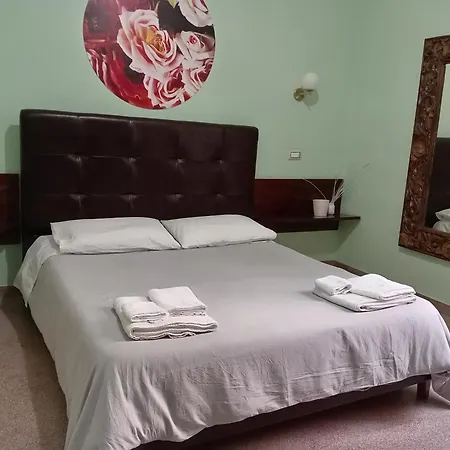 Piazza Verdi Liberty House Apartament *