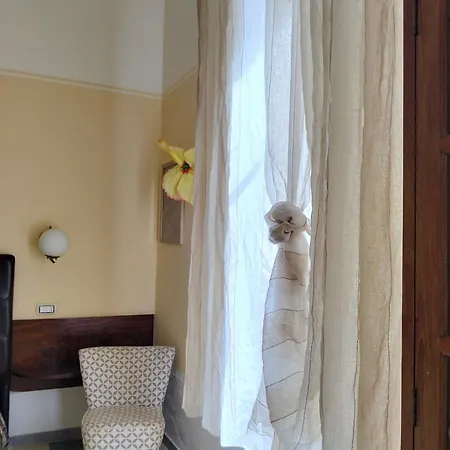Piazza Verdi Liberty House Apartamento Lecce