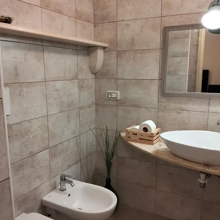 Piazza Verdi Liberty House * לצ'ה