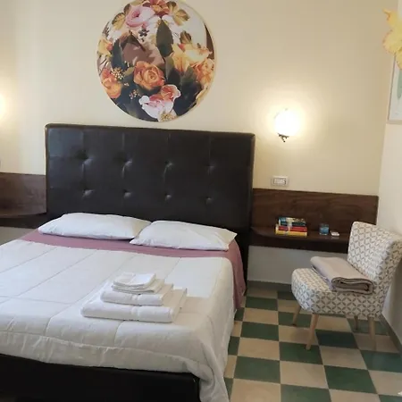 Piazza Verdi Liberty House דירה לצ'ה