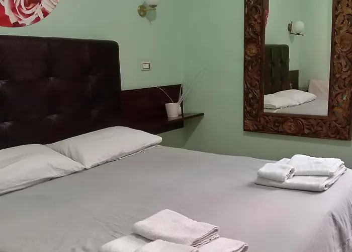 Piazza Verdi Liberty House Apartman *
