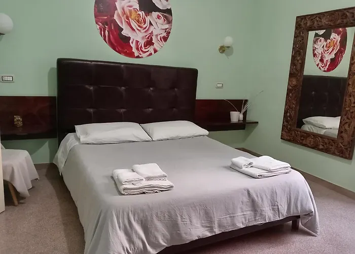 Piazza Verdi Liberty House Apartman *